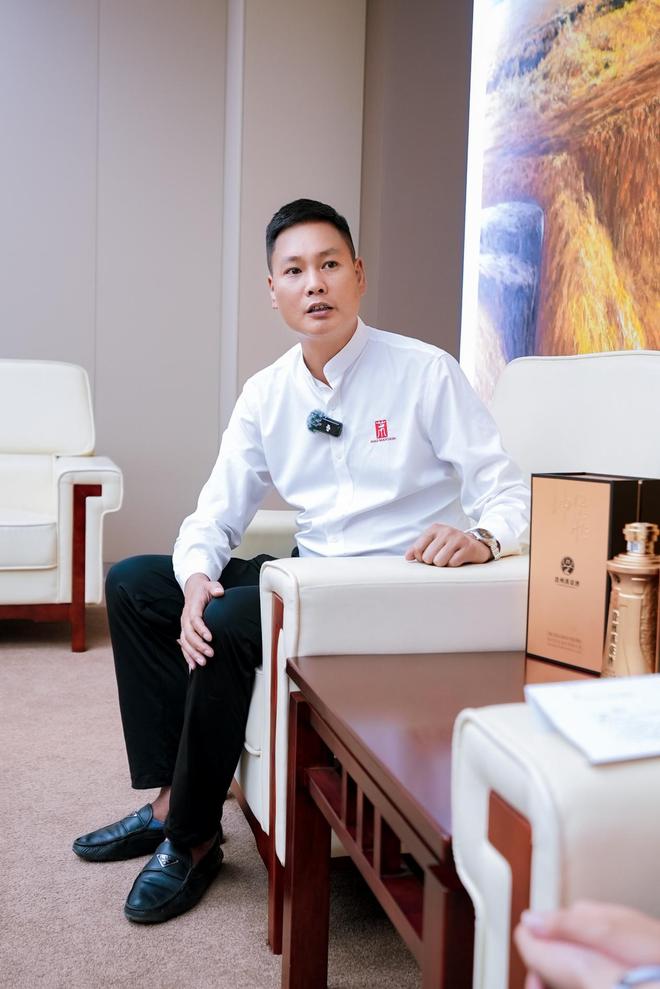 贵州汉台酒业茅公馆股份副董事长杨健:AI破局传统白酒,重构“卖生活方式”新生态(2) 贵州汉台酒业茅公馆股份副董事长杨健:AI破局传统白酒,重构“卖生活方式”新生态(2)