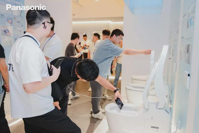 从&amp;quot;马桶盖鼻祖&amp;quot;到智能一体机领跑者，松下卫浴做对了什么？(2)