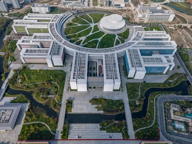 钱塘江畔的大学：企业家们的强国梦想(1)