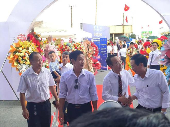 重要时刻!越南国家、部省层面多位领导共同出席越南兴富工业园区配套港口、高尔夫球场开工仪式!(8) 重要时刻!越南国家、部省层面多位领导共同出席越南兴富工业园区配套港口、高尔夫球场开工仪式!(8)