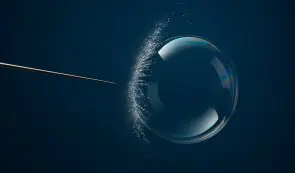 经济学家警告：持续二十年的超级泡沫将于2026年破裂(1)